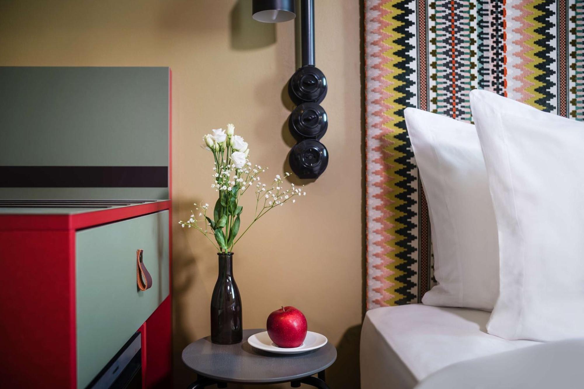 Me And All Hotel Berlin East Side, By Hyatt Bagian luar foto